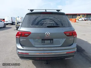 2020 Volkswagen Tiguan SEL Premium R-Line with VIN 3VV4B7AX2LM150484, listed as a IAAI auction lot 40675784 with 37,757 mi miles. Bid and sale history available at carsss.com. Image 16.