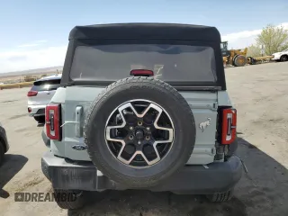 2023 Ford Bronco z VIN 1FMEE5BP2PLB81217, wystawiony jako Copart lot #50235305 z przebiegiem 16 343 mil mil oraz Szkoda całkowita • Salvage title. Historia ofert i sprzedaży dostępna na DreamBid. Obrazek 6.
