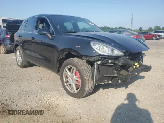 2014 Porsche Cayenne Turbo with VIN WP1AC2A25ELA81007, listed as a Copart auction lot 62140075 with 60,211 mi miles and Salvage title. Bid and sale history available at DreamBid. Image 4.