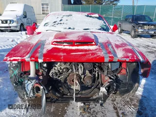 2010 Dodge Challenger R/T Classic z VIN 2B3CJ5DT7AH103121, wystawiony jako IAAI lot #41298456 z przebiegiem 147 685 mil mil oraz . Historia ofert i sprzedaży dostępna na DreamBid. Obrazek 13.