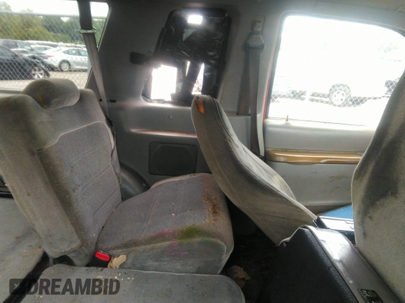 1998 Ford Explorer Sport with VIN 1FMYU22X2WUB91981, listed as a IAAI auction lot 42703725 with 169,128 mi miles and . Bid and sale history available at DreamBid. Image 8.