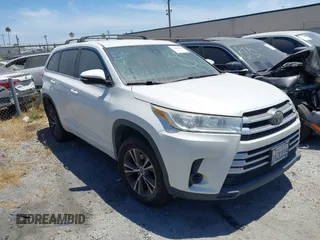 2018 Toyota Highlander LE with VIN 5TDZARFH8JS033218, listed as a IAAI auction lot 42648140 with 137,234 mi miles and . Bid and sale history available at DreamBid. Image 1.