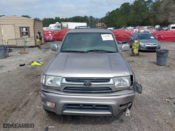 2002 Toyota 4Runner Limited with VIN JT3GN87R520229610, listed as a IAAI auction lot 41806628 with 338,035 mi miles. Bid and sale history available at carsss.com. Image 12.