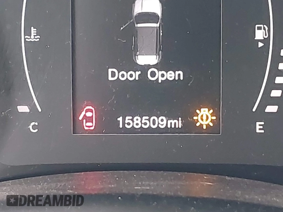 2015 Jeep Renegade Latitude with VIN ZACCJABT9FPB46231, listed as a IAAI auction lot 40805225 with 158,509 mi miles. Bid and sale history available at carsss.com. Image 15.