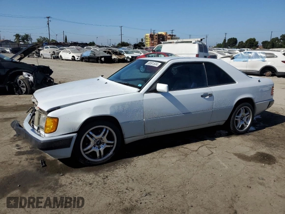 1990 Mercedes-Benz 300 CE с VIN WDBEA51D0LB167029, выставлен на аукционе Copart как лот 68581534 с пробегом 184 595 миль миль и Списание • Salvage title. История ставок и продаж доступна на DreamBid. Изображение 1.