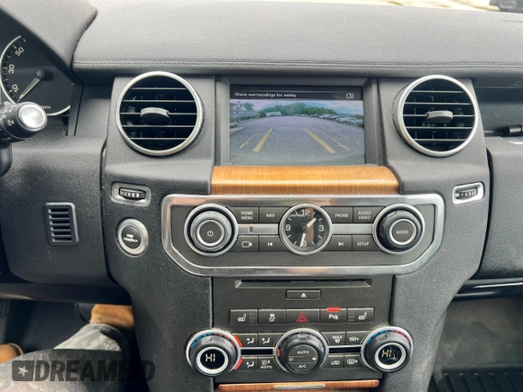 2016 Land Rover LR4 HSE с VIN SALAG2V67GA796395, выставлен на аукционе Copart как лот 58621505 с пробегом 158 374 миль миль и Чистый • Clean title. История ставок и продаж доступна на DreamBid. Изображение 9.