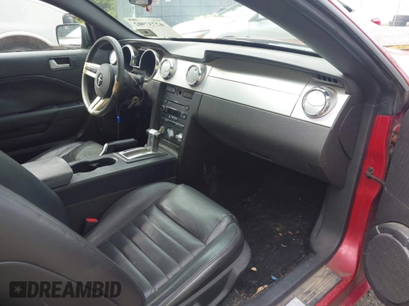 2005 Ford Mustang GT Deluxe with VIN 1ZVFT82H355124175, listed as a IAAI auction lot 42737902 with 160,683 mi miles and . Bid and sale history available at DreamBid. Image 5.