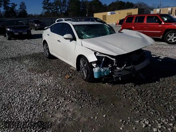 2023 Nissan Altima SL with VIN 1N4BL4EV7PN302500, listed as a Copart auction lot 42050125 with 36,016 mi miles and Salvage Title. Bid and sale history available at DreamBid. Image 14.