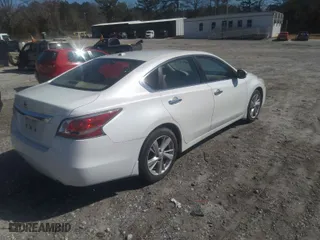 2015 Nissan Altima 2.5 SL with VIN 1N4AL3AP1FN379939, listed as a IAAI auction lot 41630425 with 161,041 mi miles. Bid and sale history available at carsss.com. Image 4.