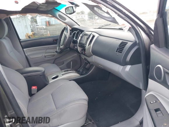2013 Toyota Tacoma with VIN 3TMLU4ENXDM105967, listed as a IAAI auction lot 41819211 with 121,012 mi miles and . Bid and sale history available at DreamBid. Image 5.