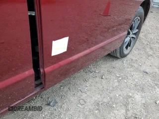 2018 Dodge Grand Caravan SXT z VIN 2C4RDGCG9JR138169, wystawiony jako Copart lot #55029105 z przebiegiem 52 782 mil mil oraz Szkoda całkowita • Salvage title. Historia ofert i sprzedaży dostępna na DreamBid. Obrazek 13.