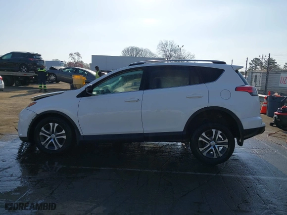2018 Toyota RAV4 LE with VIN 2T3BFREV5JW854513, listed as a IAAI auction lot 41804823 with 138,476 mi miles. Bid and sale history available at carsss.com. Image 15.