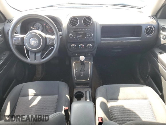 2016 Jeep Patriot Sport z VIN 1C4NJRBB3GD585844, wystawiony jako Copart lot #54298325 z przebiegiem 148 491 mil mil oraz Szkoda całkowita • Salvage title. Historia ofert i sprzedaży dostępna na DreamBid. Obrazek 8.
