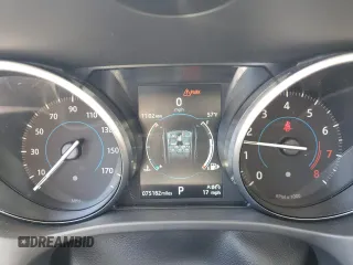 2018 Jaguar F-Pace 25t Premium z VIN SADCJ2FX9JA282892, wystawiony jako Copart lot #53068225 z przebiegiem 75 182 mil mil oraz Szkoda całkowita • Salvage title. Historia ofert i sprzedaży dostępna na DreamBid. Obrazek 9.
