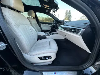 2018 BMW 5 Series M550i xDrive with VIN WBAJB9C55JB035226, listed as a Copart auction lot 60850325 with 156,183 mi miles and Clean title. Bid and sale history available at DreamBid. Image 6.