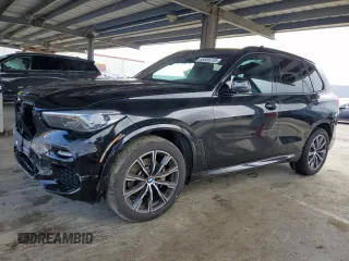 2021 BMW X5 xDrive40i with VIN 5UXCR6C02M9D80334, listed as a Copart auction lot 49336725 with 0 mi miles and Salvage Title. Bid and sale history available at carsss.com. Image 1.