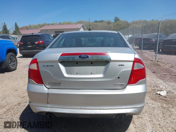 2012 Ford Fusion SEL z VIN 3FAHP0JGXCR422667, wystawiony jako IAAI lot #42226602 z przebiegiem 181 237 mil mil oraz . Historia ofert i sprzedaży dostępna na DreamBid. Obrazek 17.
