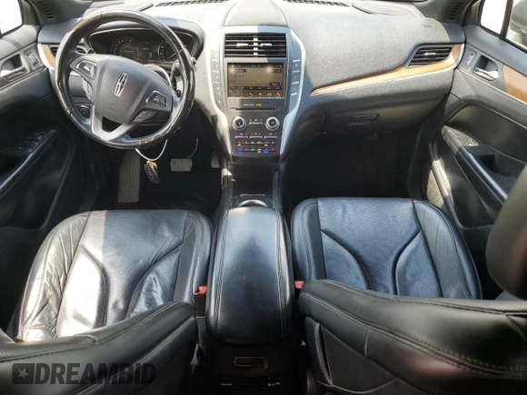 2017 Lincoln MKC Reserve with VIN 5LMTJ3DH9HUL45116, listed as a Copart auction lot 58634785 with 87,479 mi miles and Salvage title. Bid and sale history available at DreamBid. Image 8.
