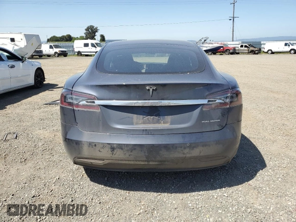 2020 Tesla Model S Long Range с VIN 5YJSA1E23LF350976, выставлен на аукционе Copart как лот 52536265 с пробегом 68 072 миль миль и Списание • Salvage title. История ставок и продаж доступна на DreamBid. Изображение 6.