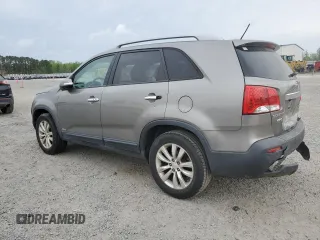 2011 Kia Sorento EX z VIN 5XYKUDA20BG148313, wystawiony jako Copart lot #51307515 z przebiegiem 147 248 mil mil oraz Szkoda całkowita • Salvage title. Historia ofert i sprzedaży dostępna na DreamBid. Obrazek 2.