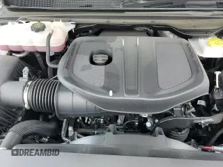 2025 Ram 1500 z VIN 1C6SRFNP0SN652959, wystawiony jako Copart lot #69107705 z przebiegiem 10 527 mil mil oraz Szkoda całkowita • Salvage title. Historia ofert i sprzedaży dostępna na DreamBid. Obrazek 13.