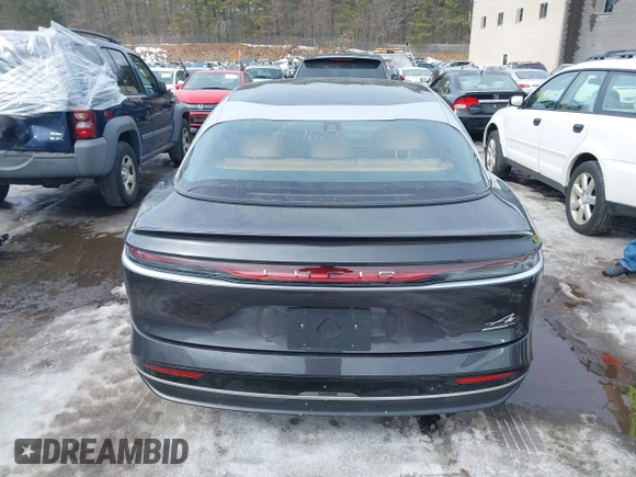 2023 Lucid Air Grand Touring z VIN 50EA1GBA6PA005316, wystawiony jako IAAI lot #41591359 z przebiegiem 4571 mil mil oraz . Historia ofert i sprzedaży dostępna na DreamBid. Obrazek 17.