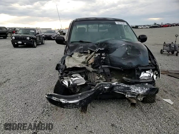 2002 Ford F-150 XL z VIN 1FTRX17W22NB68683, wystawiony jako Copart lot #50702385 z przebiegiem Nie podano mil oraz Szkoda całkowita • Salvage title. Historia ofert i sprzedaży dostępna na DreamBid. Obrazek 11.