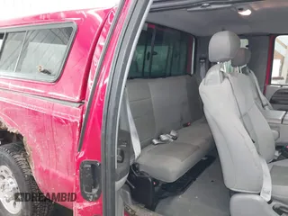2005 Ford F-250 XL с VIN 1FTSX21P35EA21043, выставлен на аукционе IAAI как лот 41348530 с пробегом 133 202 миль миль и . История ставок и продаж доступна на DreamBid. Изображение 8.