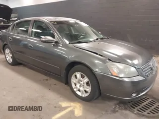 2006 Nissan Altima 2.5 S with VIN 1N4AL11D06N319256, listed as a IAAI auction lot 42007570 with 155,101 mi miles. Bid and sale history available at carsss.com. Image 6.