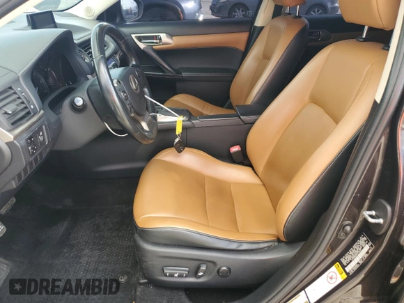 2014 Lexus CT 200h z VIN JTHKD5BHXE2189697, wystawiony jako Copart lot #44744155 z przebiegiem 170 555 mil mil oraz Szkoda całkowita • Salvage title. Historia ofert i sprzedaży dostępna na DreamBid. Obrazek 7.