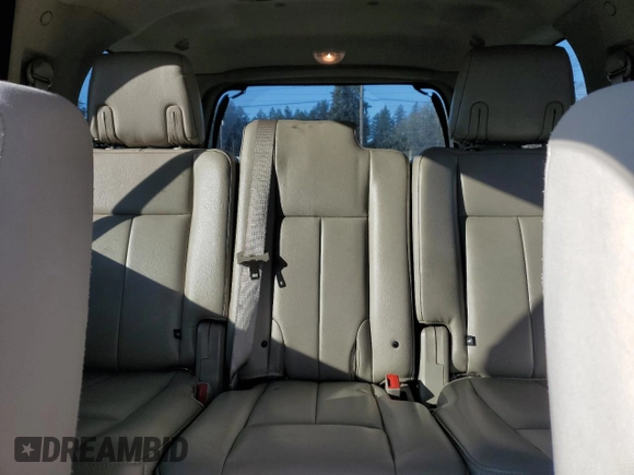 2011 Ford Expedition XL z VIN 1FMJU1G59BEF32767, wystawiony jako Copart lot #43025105 z przebiegiem 162 473 mil mil oraz Szkoda całkowita • Salvage title. Historia ofert i sprzedaży dostępna na DreamBid. Obrazek 10.