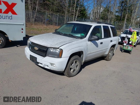 2006 Chevrolet TrailBlazer LS with VIN 1GNDT13S462109285, listed as a IAAI auction lot 42142053 with 86,438 mi miles and . Bid and sale history available at DreamBid. Image 2.