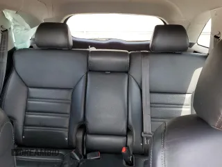 2019 Kia Sorento EX с VIN 5XYPHDA57KG536563, выставлен на аукционе Copart как лот 61100695 с пробегом 67 360 миль миль и Списание • Salvage title. История ставок и продаж доступна на DreamBid. Изображение 10.