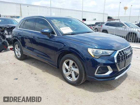 2020 Audi Q3 Premium z VIN WA1AECF34L1104864, wystawiony jako IAAI lot #42266118 z przebiegiem 43 024 mil mil oraz . Historia ofert i sprzedaży dostępna na DreamBid. Obrazek 1.