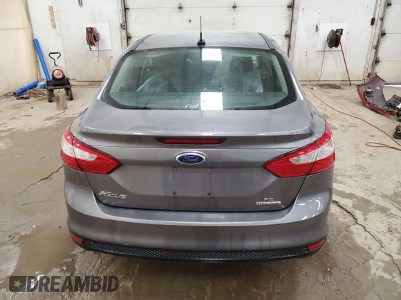 2014 Ford Focus SE with VIN 1FADP3F26EL129802, listed as a Copart auction lot 89203375 with 217,305 mi miles and Clean Title. Bid and sale history available at carsss.com. Image 6.