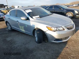 2013 Acura ILX with VIN 19VDE1F3XDE002337, listed as a IAAI auction lot 41417917 with 170,373 mi miles. Bid and sale history available at carsss.com. Image 1.