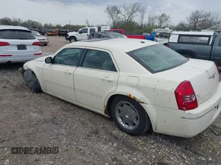 2006 Chrysler 300 Touring with VIN 2C3KA53G16H520826, listed as a IAAI auction lot 42204727 with 247,771 mi miles and . Bid and sale history available at carsss.com. Image 3.