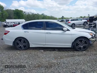 2017 Honda Accord Sport SE z VIN 1HGCR2F13HA055127, wystawiony jako IAAI lot #41889700 z przebiegiem 97 519 mil mil oraz . Historia ofert i sprzedaży dostępna na DreamBid. Obrazek 14.