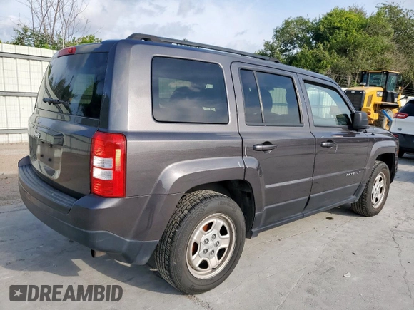 2015 Jeep Patriot Sport z VIN 1C4NJPBBXFD204557, wystawiony jako Copart lot #59544745 z przebiegiem 136 158 mil mil oraz Czysty tytuł • Clean title. Historia ofert i sprzedaży dostępna na DreamBid. Obrazek 3.