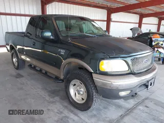 2001 Ford F-150 XL z VIN 1FTRX18W21KF20630, wystawiony jako IAAI lot #42218117 z przebiegiem 331 592 mil mil oraz . Historia ofert i sprzedaży dostępna na DreamBid. Obrazek 1.