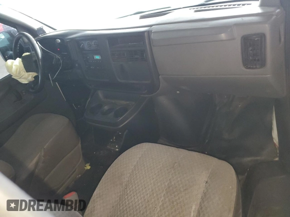 2004 GMC Savana Cargo Van with VIN 1GTHG35UX41162620, listed as a Copart auction lot 42959915 with 222,316 mi miles and Salvage Title. Bid and sale history available at carsss.com. Image 8.