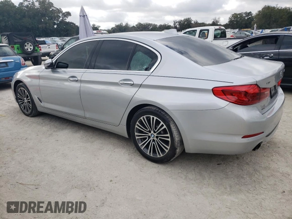 2018 BMW 5 Series 530i xDrive with VIN WBAJA7C59JG907384, listed as a Copart auction lot 43800145 with 95,961 mi miles and Salvage Title. Bid and sale history available at carsss.com. Image 2.