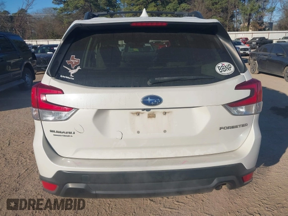 2019 Subaru Forester Premium with VIN JF2SKAEC2KH521416, listed as a IAAI auction lot 41392632 with 101,052 mi miles. Bid and sale history available at carsss.com. Image 16.