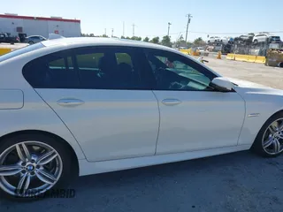 2015 BMW 5 Series 535i с VIN WBA5B1C51FD922563, выставлен на аукционе IAAI как лот 42593634 с пробегом 77 285 миль миль и . История ставок и продаж доступна на DreamBid. Изображение 13.