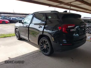 2024 GMC Terrain SLE z VIN 3GKALMEG1RL192316, wystawiony jako IAAI lot #41944513 z przebiegiem 32 466 mil mil oraz . Historia ofert i sprzedaży dostępna na DreamBid. Obrazek 3.