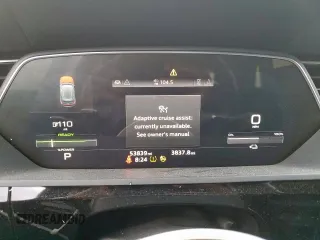 2021 Audi e-tron Premium z VIN WA1AAAGE7MB023949, wystawiony jako Copart lot #50706165 z przebiegiem 53 839 mil mil oraz Szkody całkowita. Historia ofert i sprzedaży dostępna na DreamBid. Obrazek 9.
