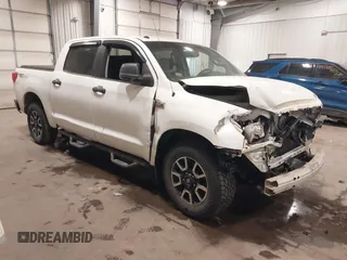 2012 Toyota Tundra 4WD Truck with VIN 5TFDW5F11CX261338, listed as a IAAI auction lot 41447685 with 1 mi miles. Bid and sale history available at carsss.com. Image 1.