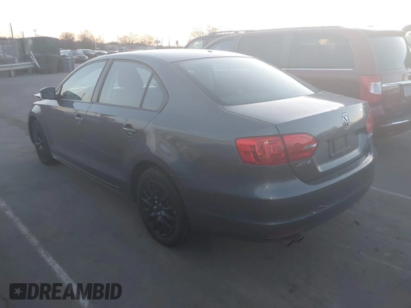 2011 Volkswagen Jetta SE с VIN 3VWBX7AJ2BM108055, выставлен на аукционе IAAI как лот 41859245 с пробегом 150 157 миль миль и . История ставок и продаж доступна на DreamBid. Изображение 3.
