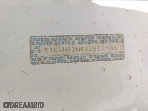 2001 Toyota Tacoma PreRunner z VIN 5TEGN92N91Z852586, wystawiony jako IAAI lot #42299321 z przebiegiem 233 111 mil mil oraz . Historia ofert i sprzedaży dostępna na DreamBid. Obrazek 9.