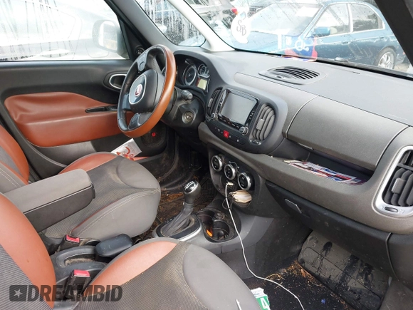 2014 FIAT 500L Trekking with VIN ZFBCFADH5EZ018176, listed as a IAAI auction lot 42680958 with 106,806 mi miles and . Bid and sale history available at DreamBid. Image 5.